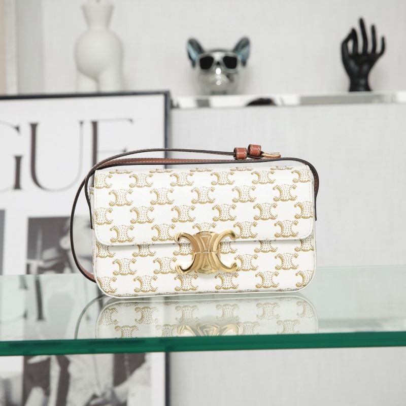 Ce1i*e triomphe bags